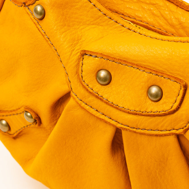 Zeroassoluto - Borsa a spalla con borchie - Senape