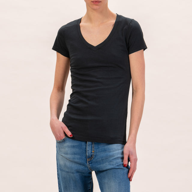Zeroassoluto-T-shirt slimfit scollo v - nero