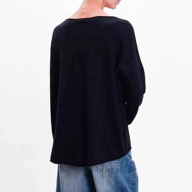 Zeroassoluto-Maglia stondata oversize - nero