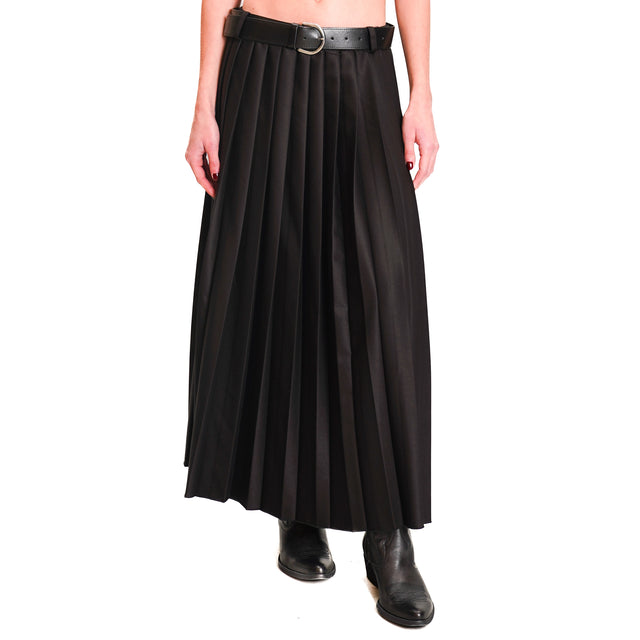 Vicolo-Pleated Skirt with Slit - Black