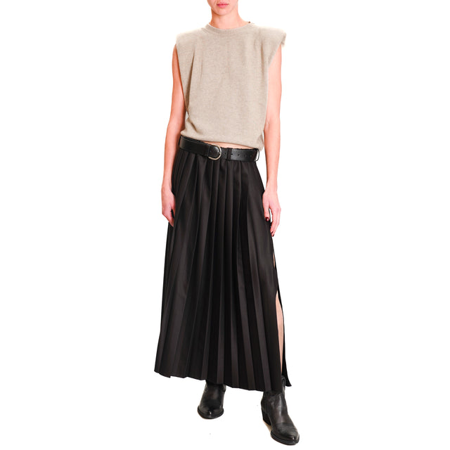 Vicolo-Pleated Skirt with Slit - Black