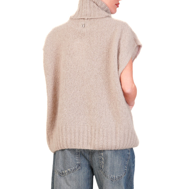 Dixie-Maglia mohair collo alto smanicata - taupe