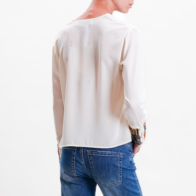 Haveone-Blusa scollo v dettaglio paillettes - latte