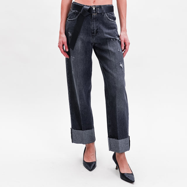 Haveone-Jeans MANDY Straight Leg with Raw Cut Turn-Up - Black