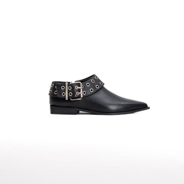 Divine follie - Pointed Toe Buckle Leather Shoe - Black