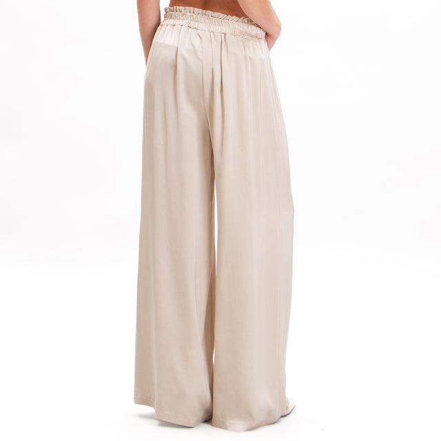 Motel-Pantalone in satin con coulisse - sand