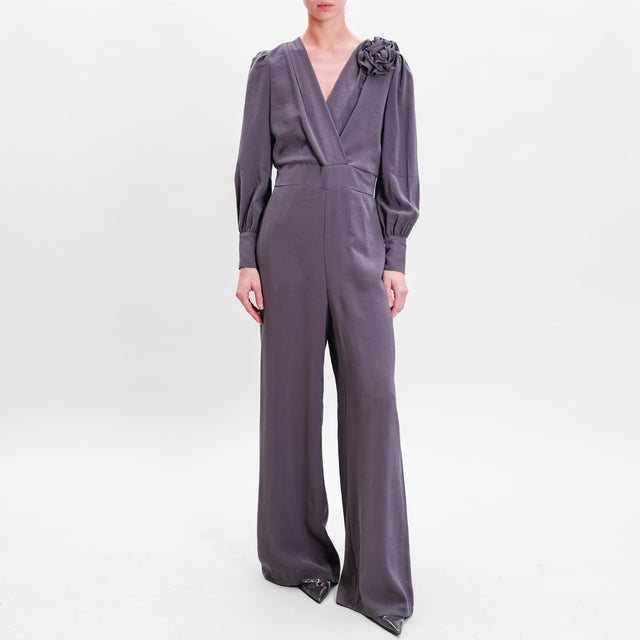 Motel-V-Neck Jumpsuit with Removable Brooch - Grey