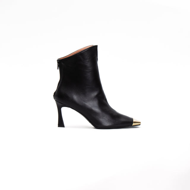 Ovye'-Metallic Toe Ankle Boot - Black/Gold