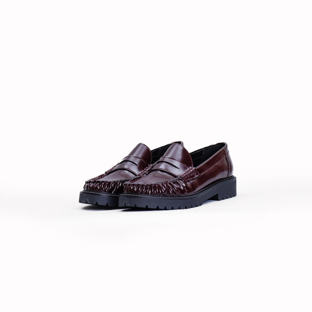 Ovye'-Brushed Leather Moccasin - Bordeaux