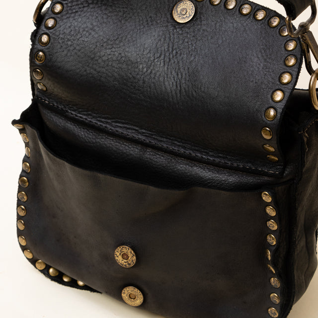 Zeroassoluto - Flap bag tolfa con borchie - nero