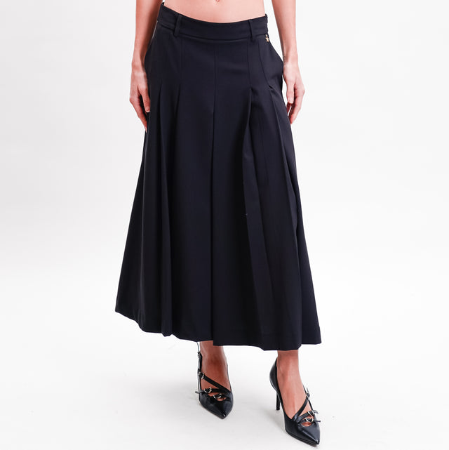 Souvenir-Pleated Crop Pant Skirt - Black