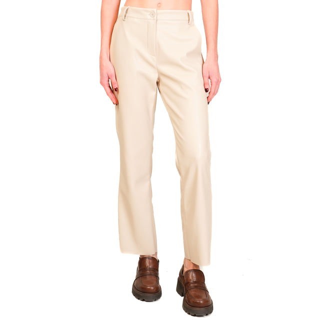 Tensione in-Pantalone similpelle elastico dietro - sand