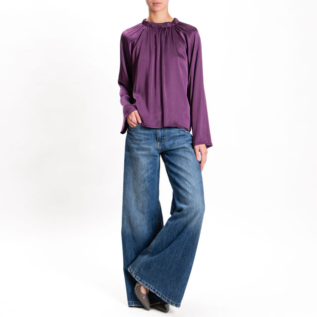 Tensione in-Blusa collo elastico in satin elasticizzato - winter bloom