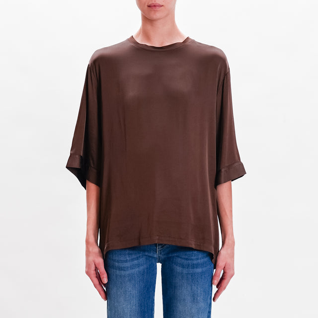 Tensione in-Blusa over in satin elasticizzato - moro