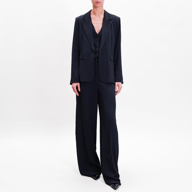 Tension in-Complete vest and trousers - black