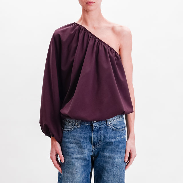 Tension in-One shoulder blouse with elasticated edges - wine