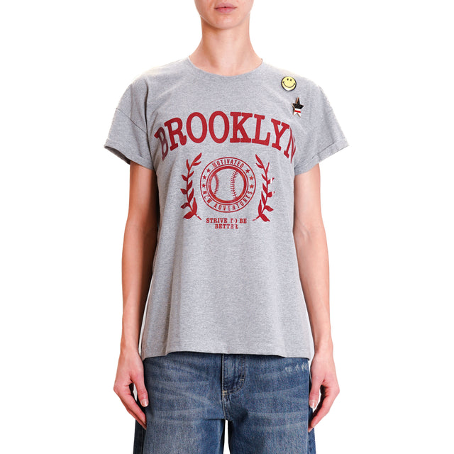 Tensione in-T-shirt BROOKLYN con spille - grigio/bordeaux