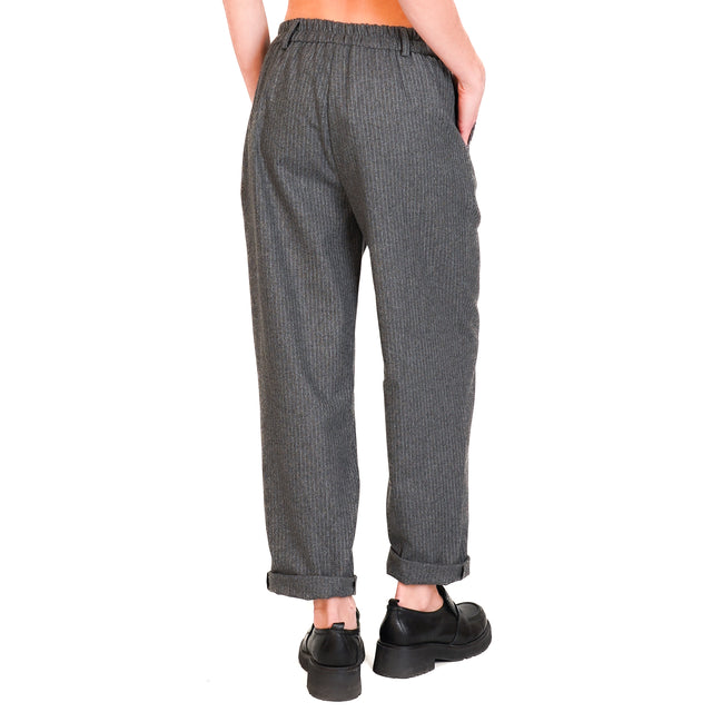 Tensione in-Pantalone gessato elastico dietro - grigio