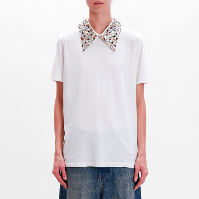 Tension in-T-shirt collar stone detail - white