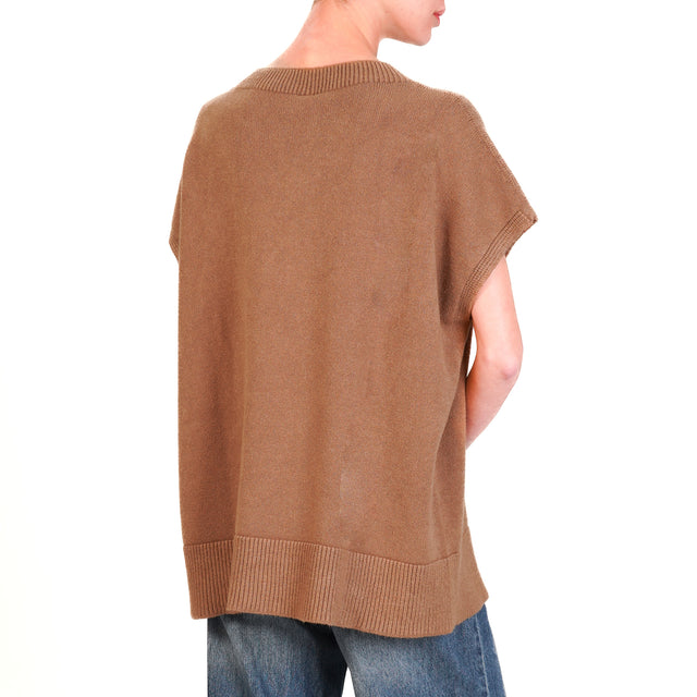 Tensione in-Maglia scatola smanicata - camel