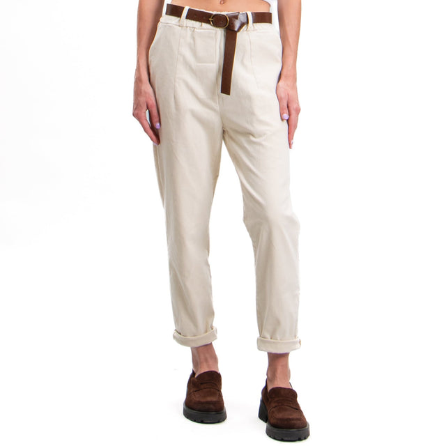 Tension in-elastic waist pant with belt - butter