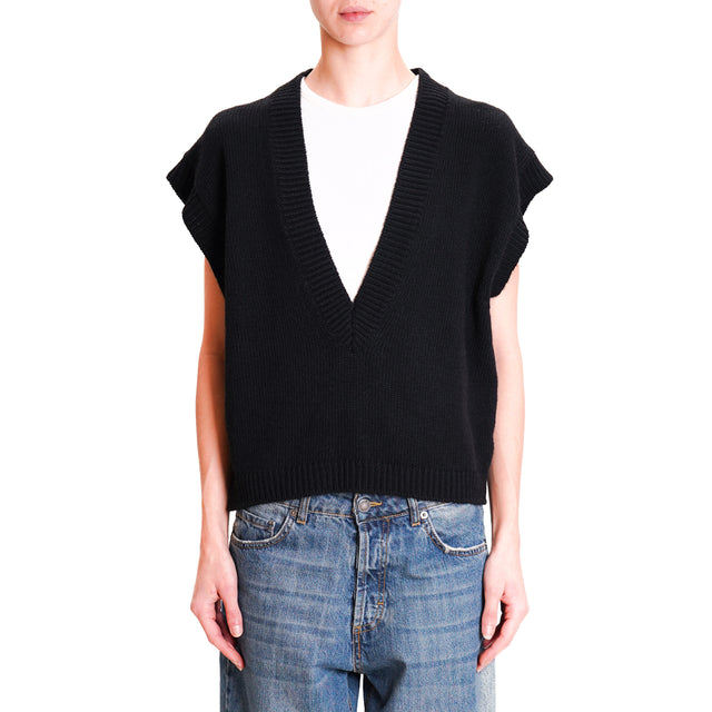 Vicolo-V-Neck Sleeveless Shirt - Black