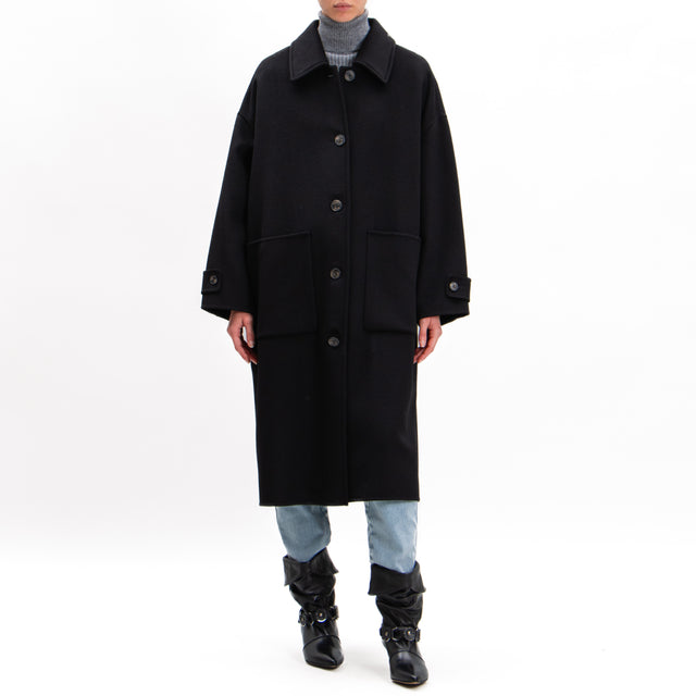 Vicolo-Handmade coat mixed wool with back slit - black