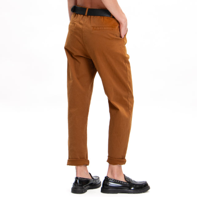 Zeroassoluto-LOLA boyfriend stretch cotton trousers - whiskey