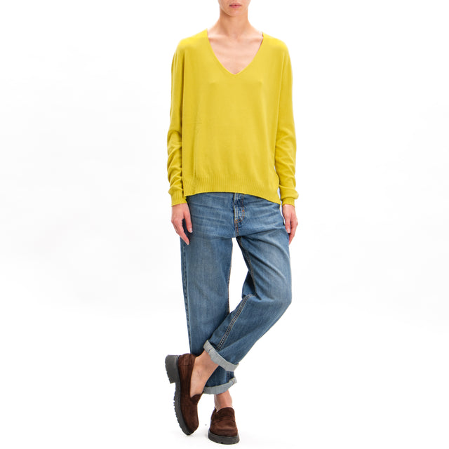 Zeroassoluto-V-neck sweater with side slits - lime