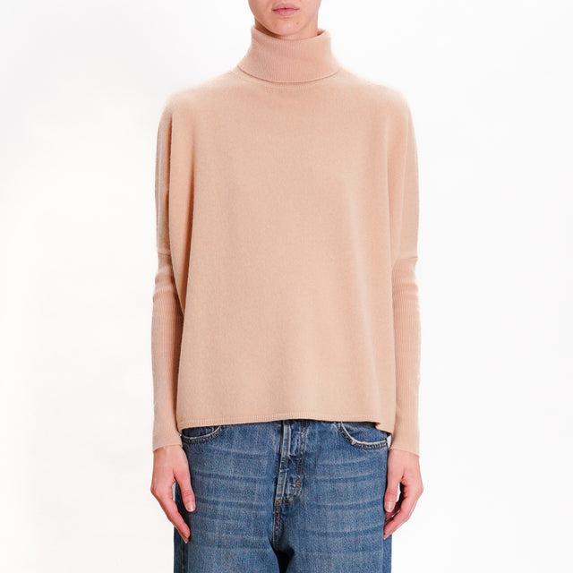 Zeroassoluto-Maglia scatola collo alto 100% lana - beige