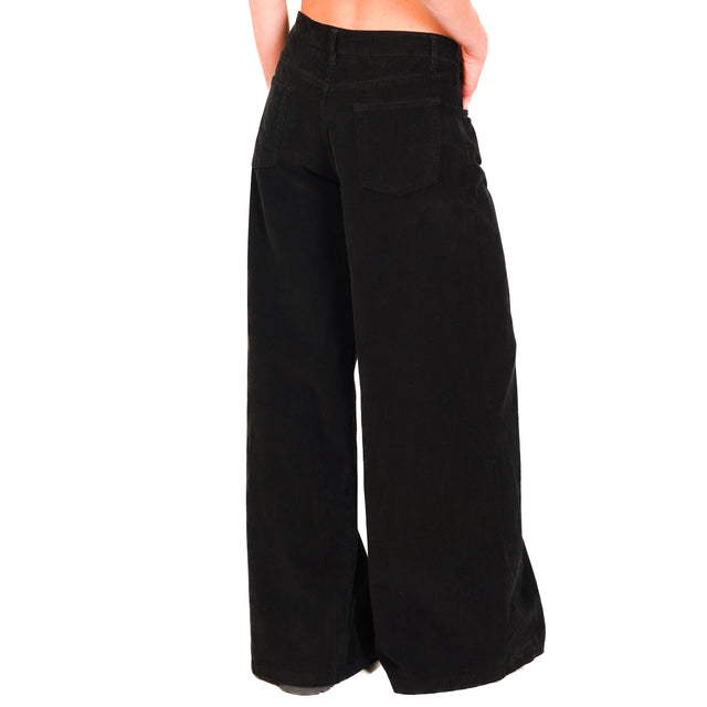 Zeroassoluto-Pantalone LANY wide leg velluto millerighe elasticizzato  - nero