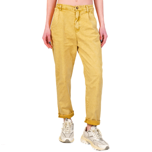 Zeroassoluto-Pantalone LOLA cotone elasticizzato stone washed maltinto - mimosa