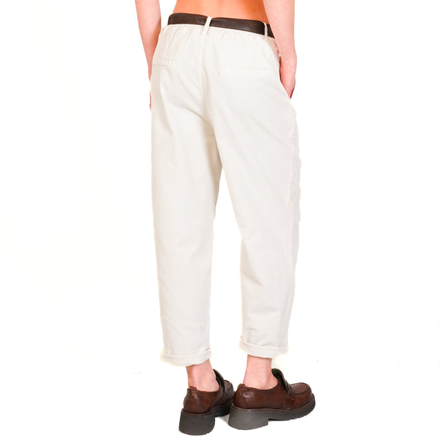 Zeroassoluto-Pantalone LORY velluto millerighe elasticizzato - burro