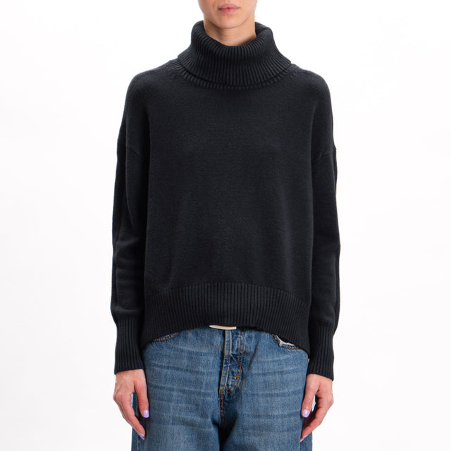 Zeroassoluto-High neck sweater - black