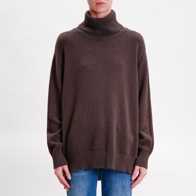 Zeroassoluto-Oversized high neck box sweater with side slits - chocolate