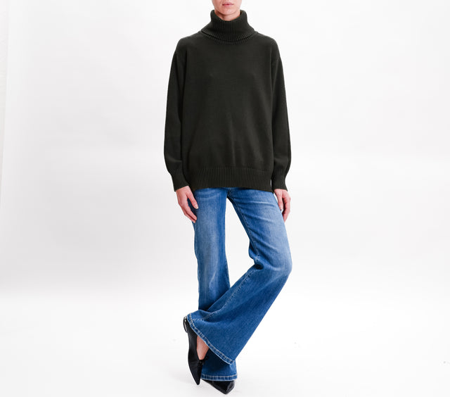 Zeroassoluto-Oversized high neck box sweater with side slits - black