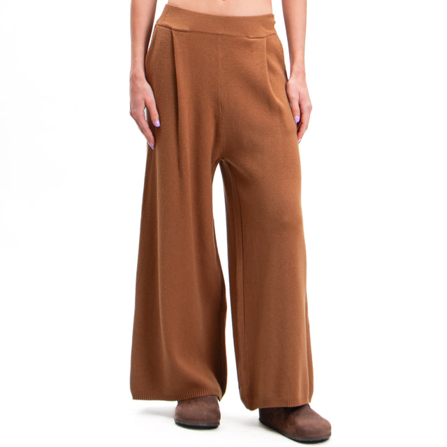 Zeroassoluto-Pantalone in maglia con pinces - camel