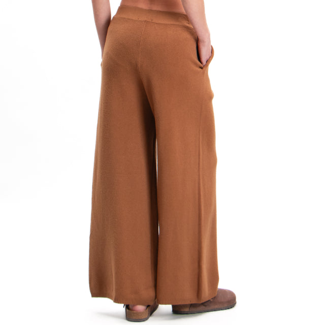 Zeroassoluto-Pants in knitted fabric with pleats - camel