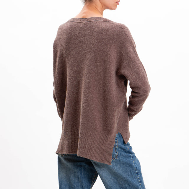 Kontatto-V-neck sweater with side slits - coffee