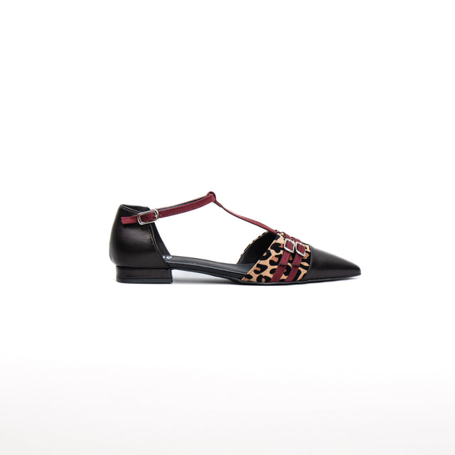 Ovye'-Low heel shoe with spotted T-bar - black/spotted/burgundy