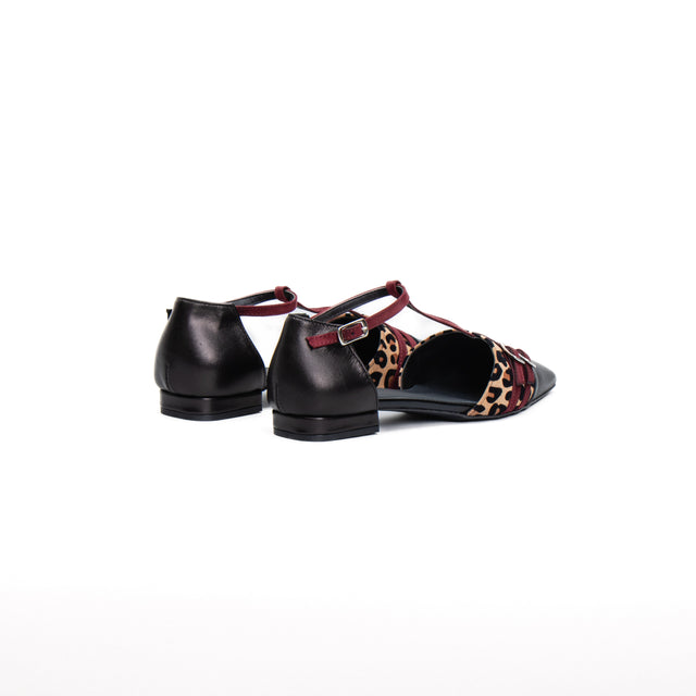 Ovye'-Low heel shoe with spotted T-bar - black/spotted/burgundy