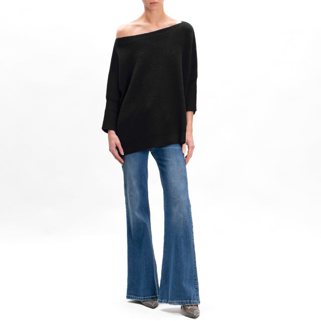 Tension in-Maglia over alpaca blend boat neckline - black